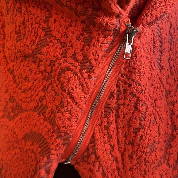 Orange paisley light zipped sweater w shawl collar. - Picture 3 of 10
